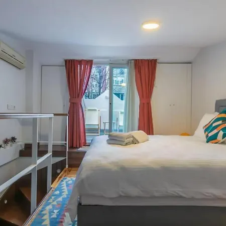 4-story Gem In Cihangir - 5 Bedroom & Cute Rooftop Istanbul