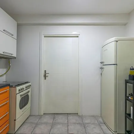 4-story Gem In Cihangir - 5 Bedroom & Cute Rooftop Lägenhet Istanbul