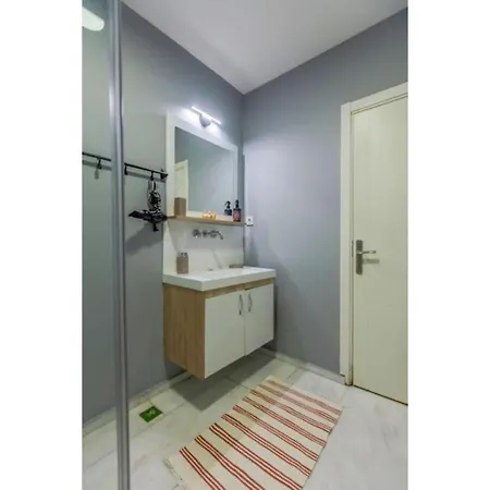 Lägenhet 4-story Gem In Cihangir - 5 Bedroom & Cute Rooftop Istanbul