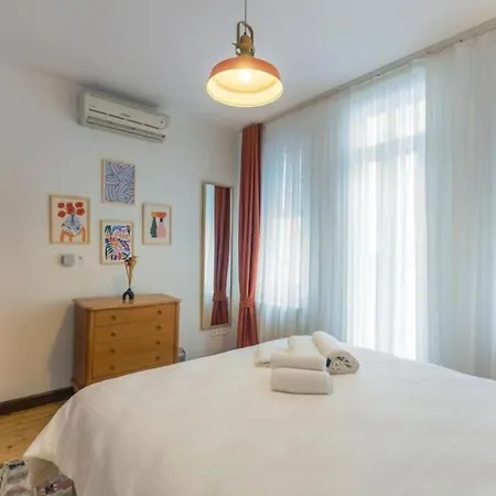 公寓 4-story Gem In Cihangir - 5 Bedroom & Cute Rooftop *
