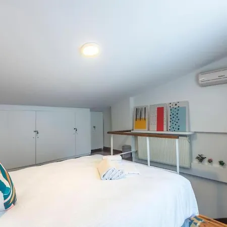 Appartamento 4-story Gem In Cihangir - 5 Bedroom & Cute Rooftop