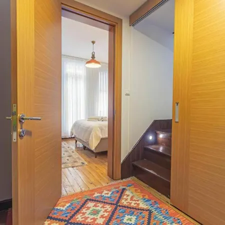 4-story Gem In Cihangir - 5 Bedroom & Cute Rooftop * Istanbulská provincie