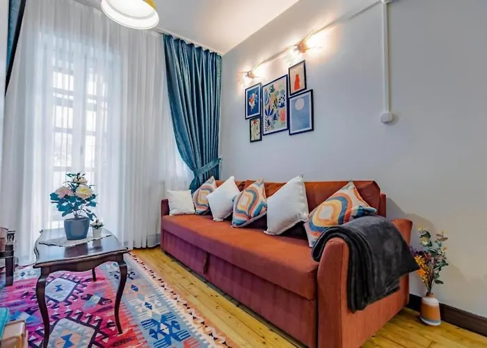Apartamento 4-story Gem In Cihangir - 5 Bedroom & Cute Rooftop Estambul