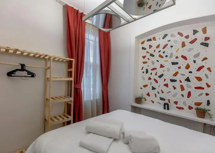 4-story Gem In Cihangir - 5 Bedroom & Cute Rooftop Estambul