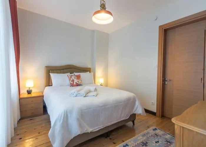 4-story Gem In Cihangir - 5 Bedroom & Cute Rooftop * Estambul