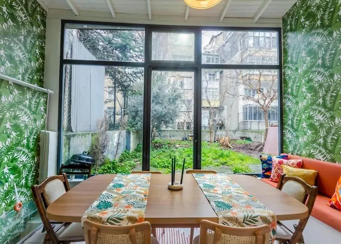 Apartamento 4-story Gem In Cihangir - 5 Bedroom & Cute Rooftop Estambul