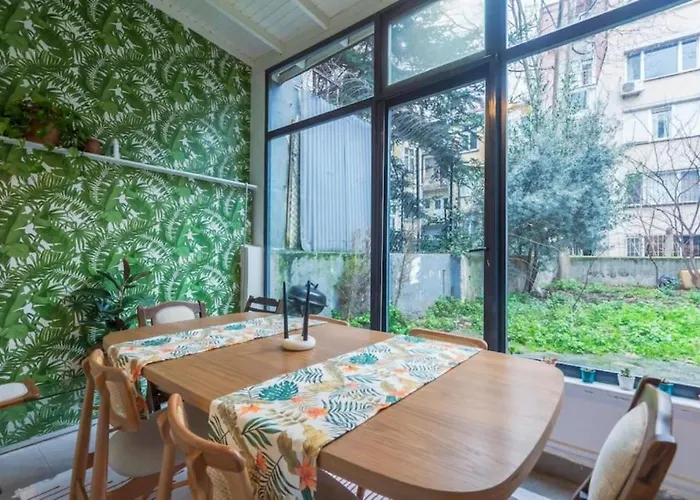 Apartamento 4-story Gem In Cihangir - 5 Bedroom & Cute Rooftop *