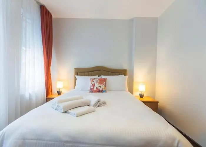 4-story Gem In Cihangir - 5 Bedroom & Cute Rooftop *