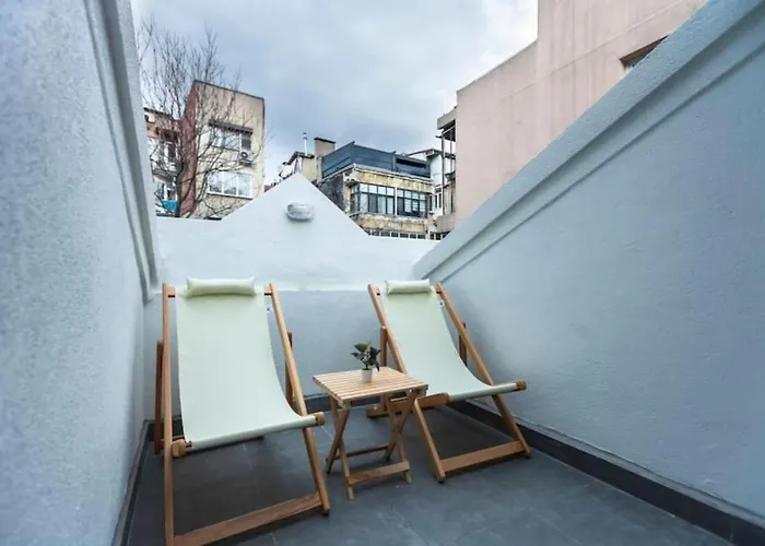 4-story Gem In Cihangir - 5 Bedroom & Cute Rooftop * Estambul